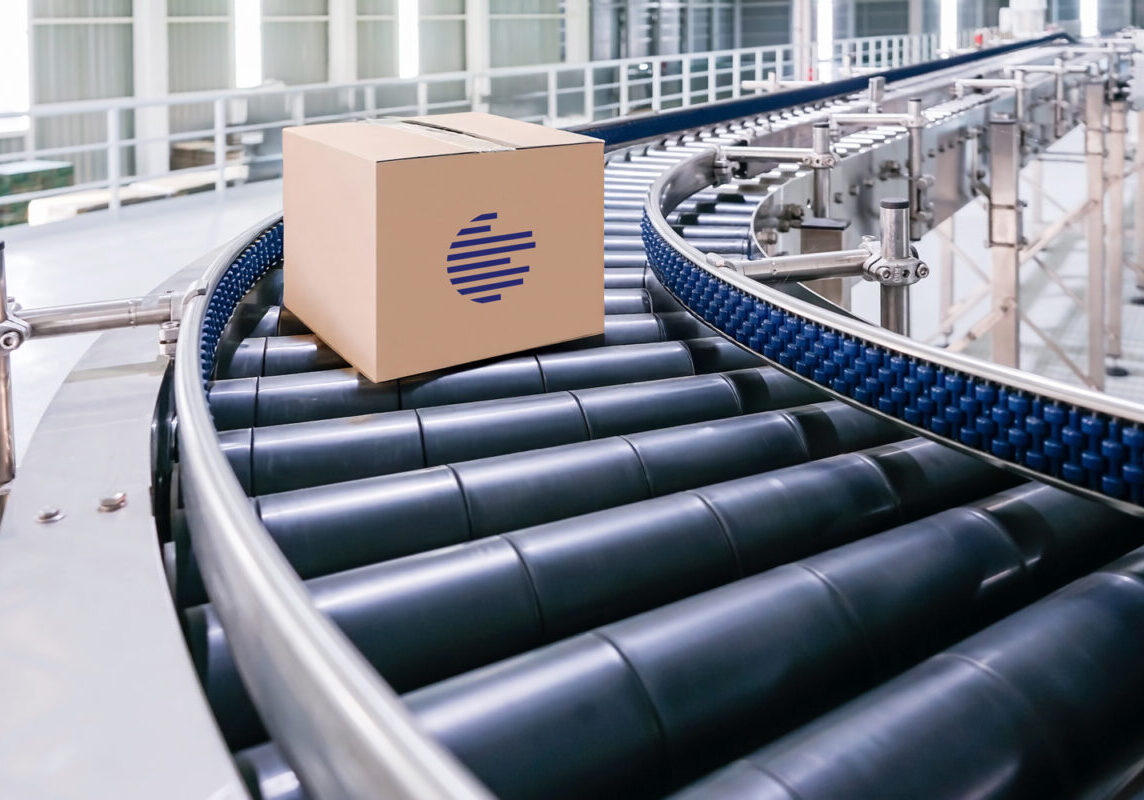 AMS AS possesses extensive experience in automated internal logistics, labelling, and identification, all of which are closely integrated with machinery and equipment.Our robust control system, direct FMS, ensures optimal product flow throughout the entire factory. We collaborate with a range of suppliers to help you upgrade your machinery for unified control and automation.